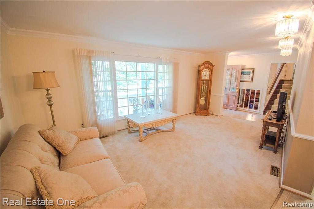 590 Lehigh Road Rochester Hills, MI 48307 - Photo 5 of 37