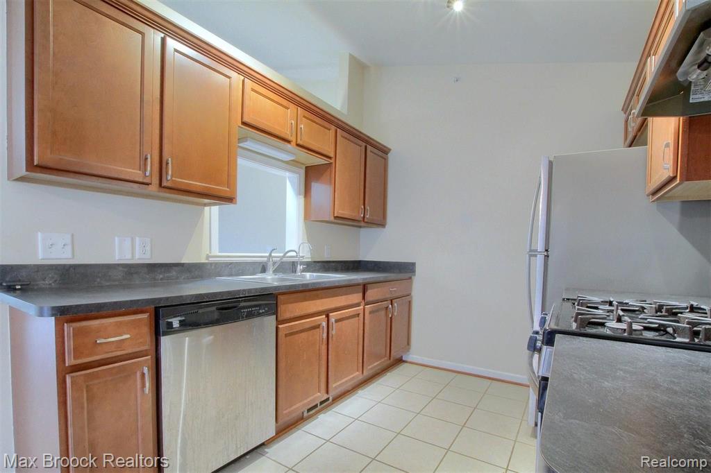 2804 Riversedge Drive Saline, MI 48176 - Photo 10 of 22