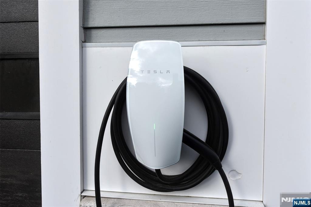 19 Meadowbrook Road Upper Saddle River, NJ 07458 - Photo 42 of 47 a view of entryway