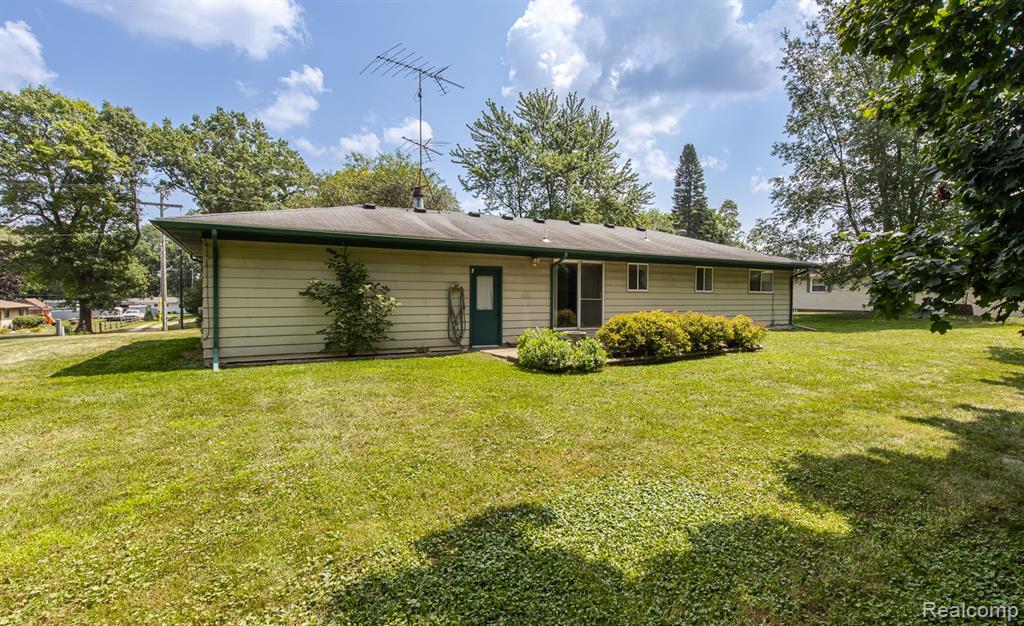 3311 Thomas Road Oxford, MI 48371 - Photo 38 of 42 Gallery Image 38