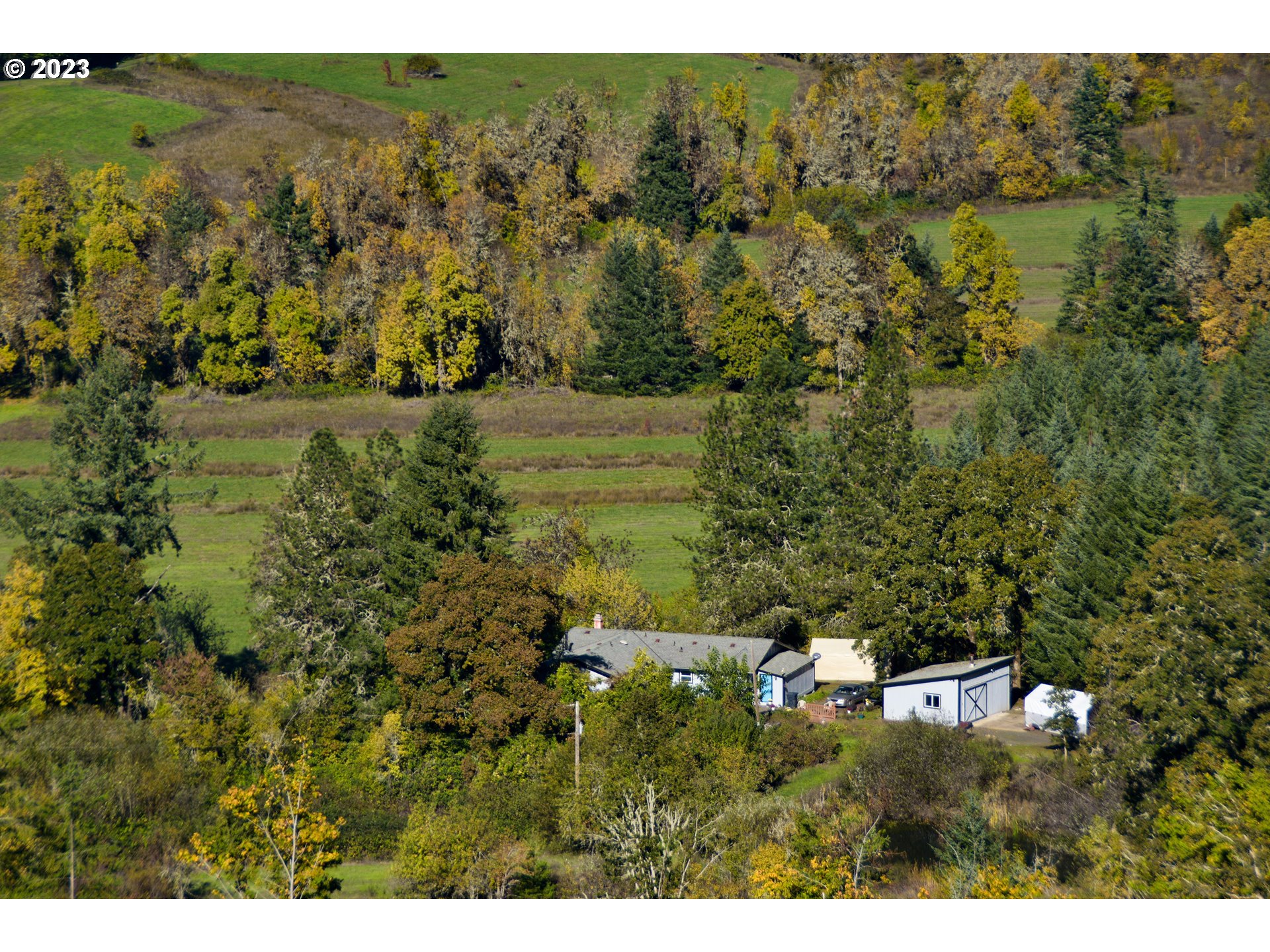 17600 Shady Lane Road Monmouth, OR 97361 - Photo 5 of 44 a view of a lake with houses