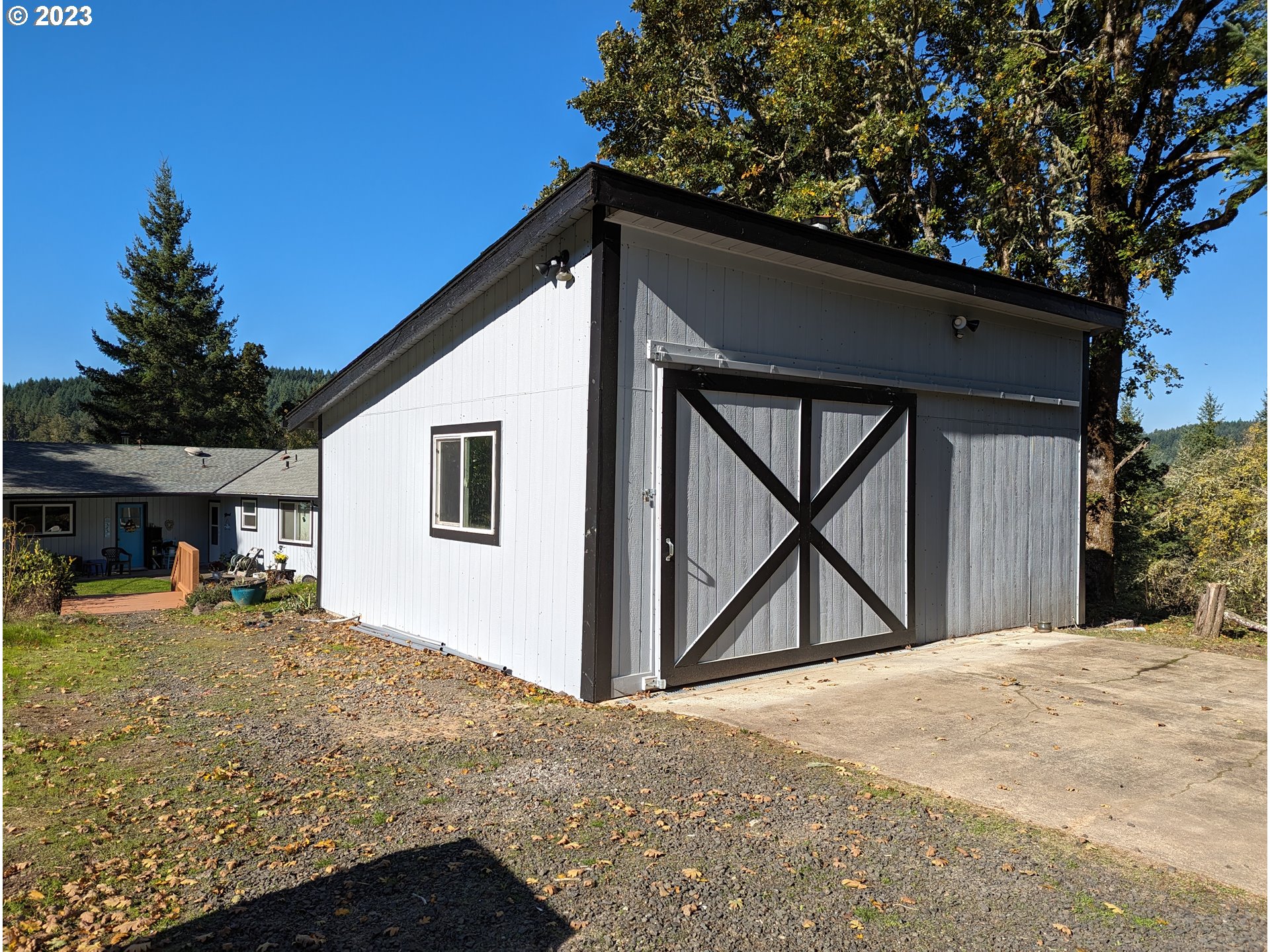 17600 Shady Lane Road Monmouth, OR 97361 - Photo 7 of 44 a view of a house with a snow in the background