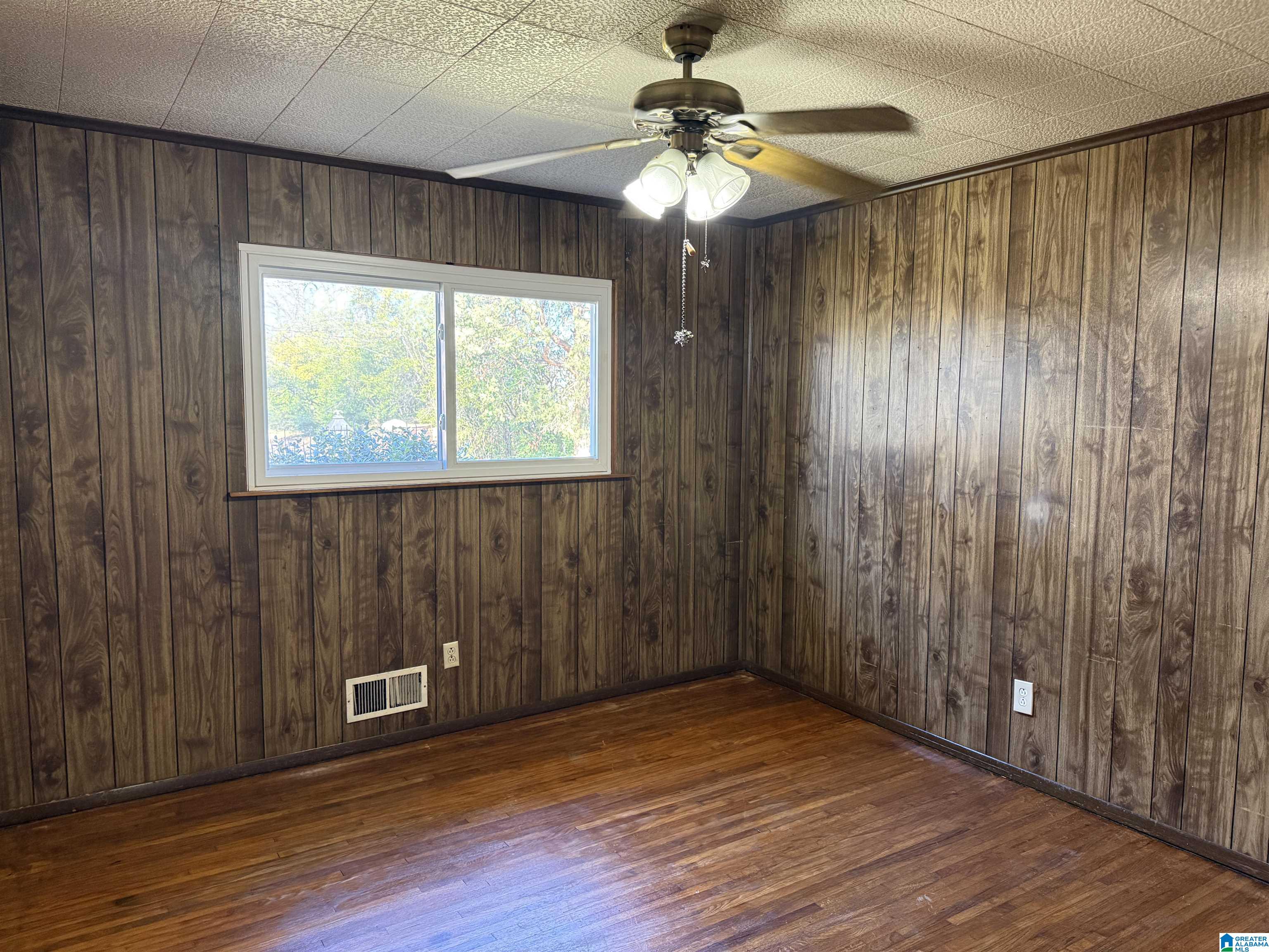 920 39th Street North Birmingham, AL 35222 - Photo 3 of 12
