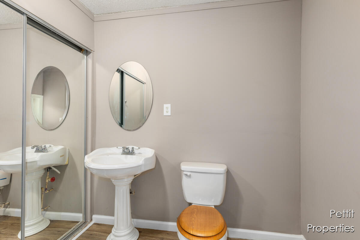 5155 18 Mile Road Barryton, MI 49305 - Photo 15 of 31 IMG_1010