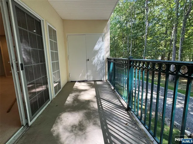 $286,190 | 401 Dercole Court, Unit T127, Norwood, NJ 07648