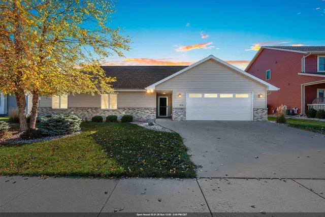 $559,900 | 3341 Mockingbird Way, Oshkosh, WI 54904