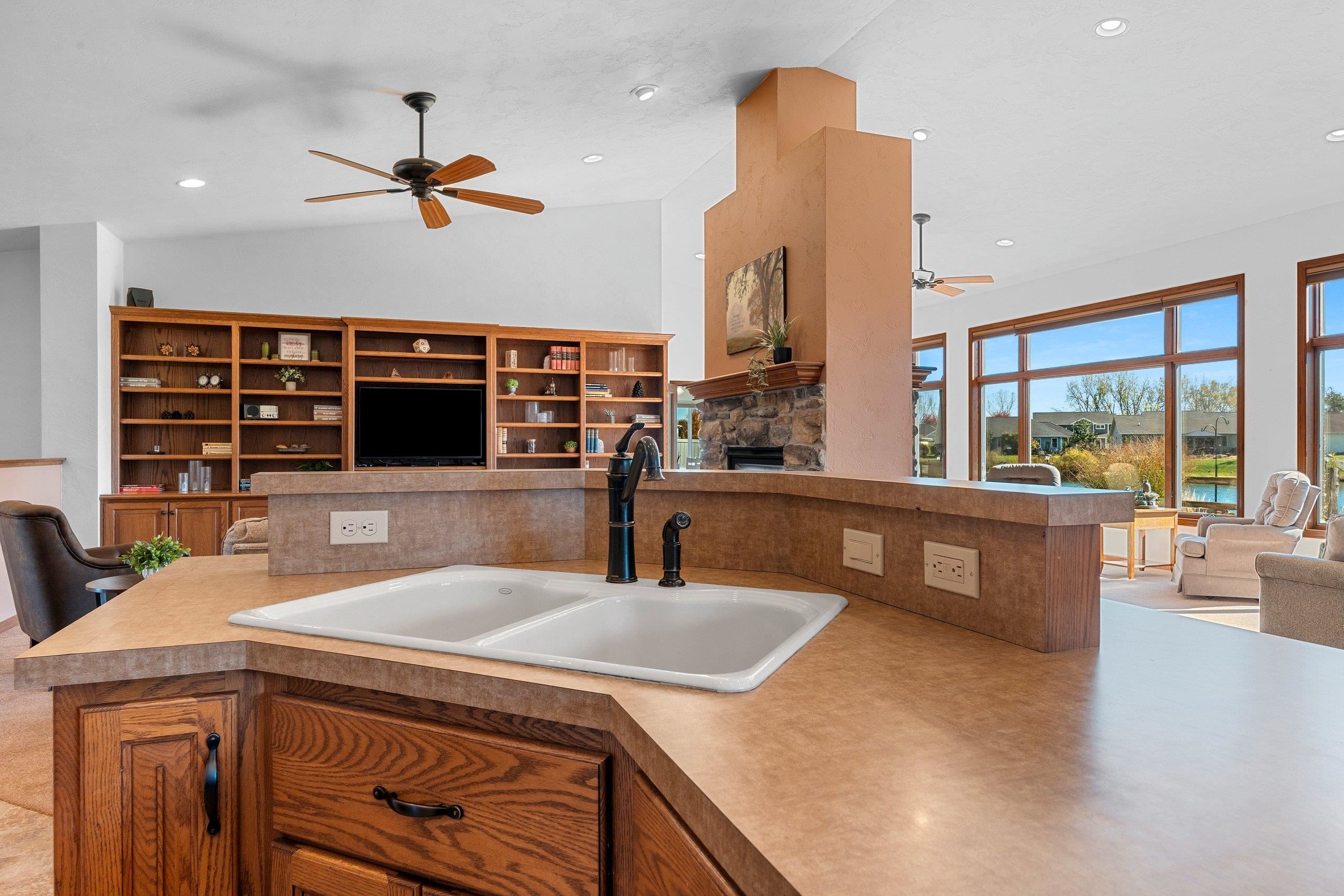 3341 Mockingbird Way Oshkosh, WI 54904 - Photo 21 of 66