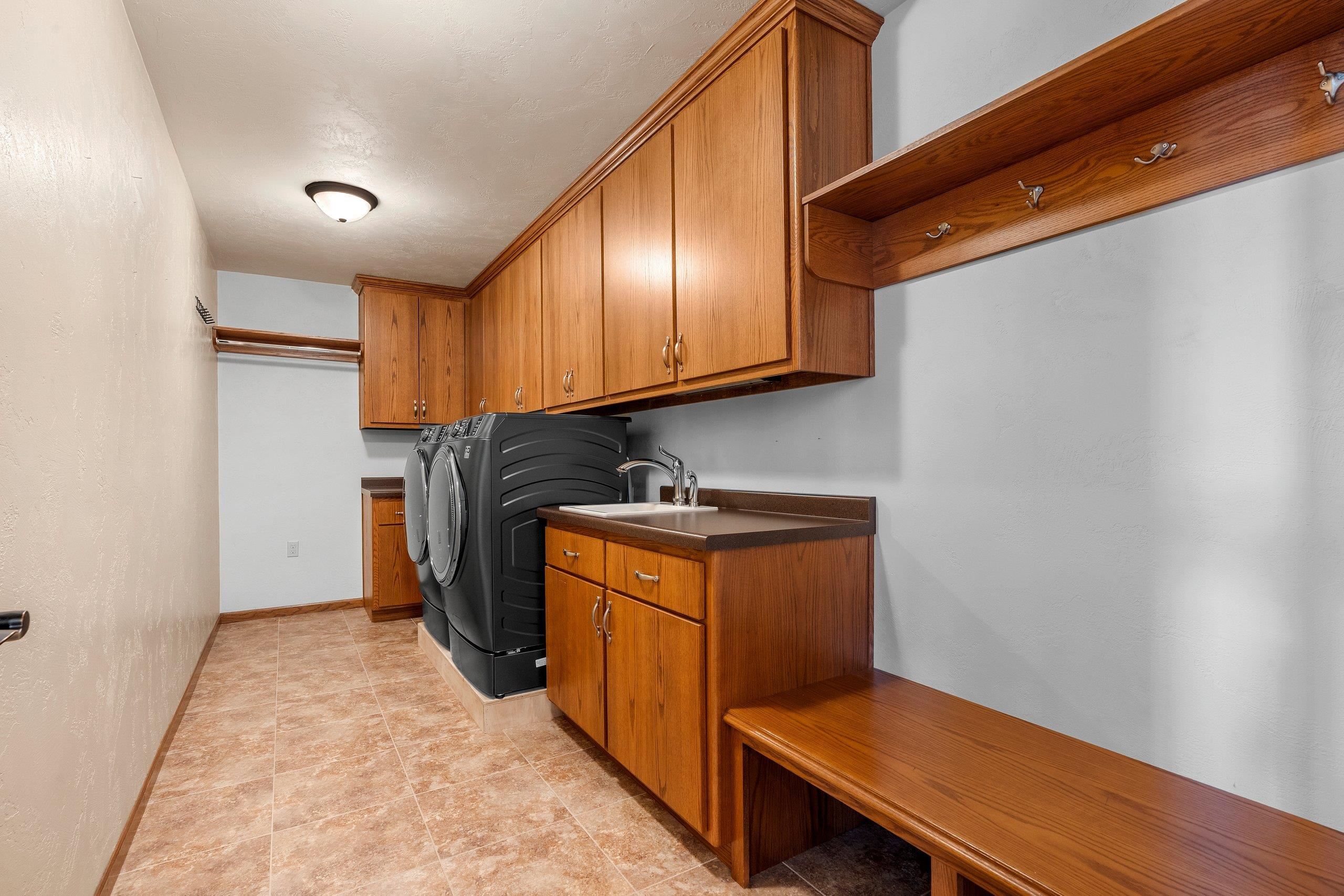 3341 Mockingbird Way Oshkosh, WI 54904 - Photo 23 of 66