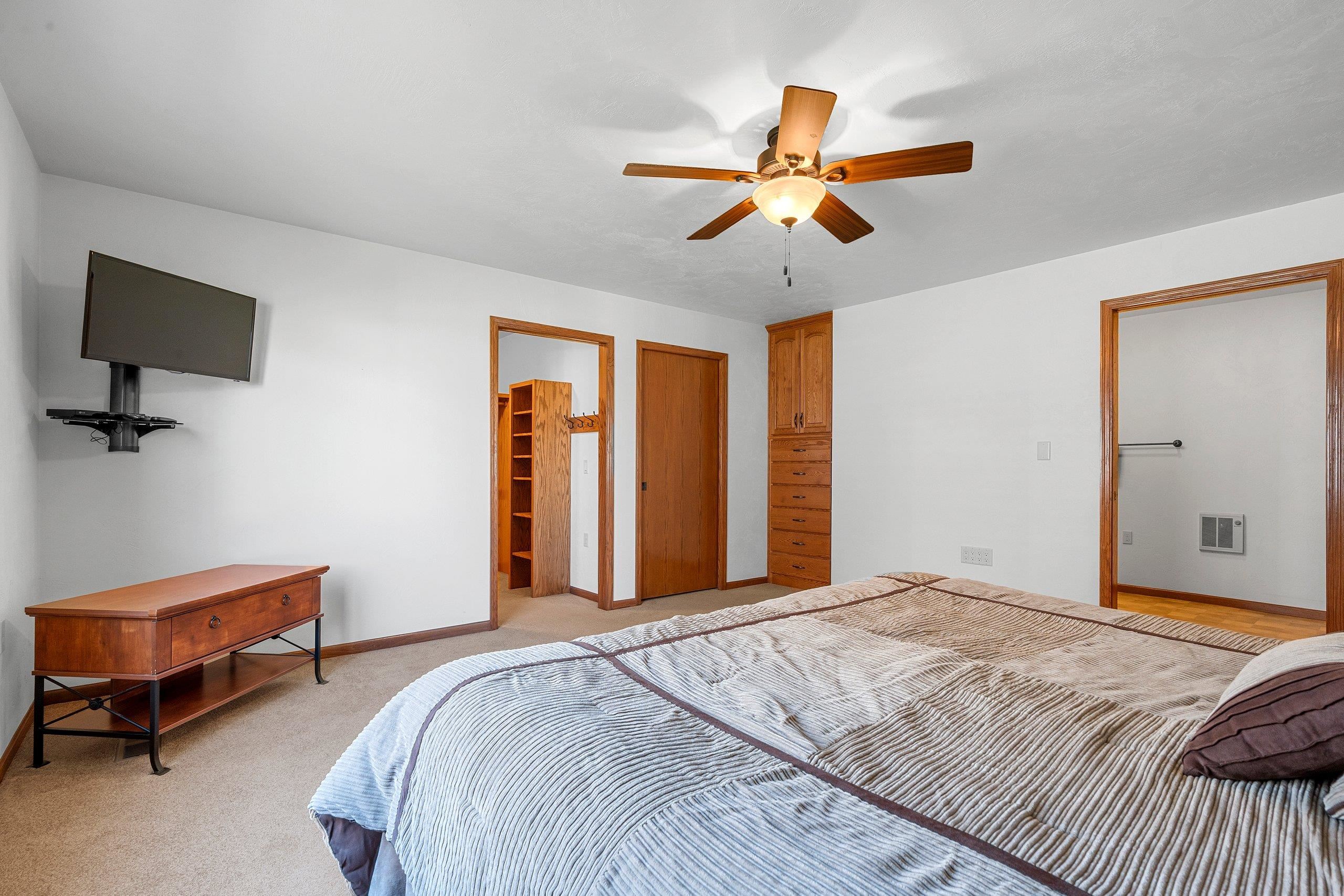 3341 Mockingbird Way Oshkosh, WI 54904 - Photo 26 of 66