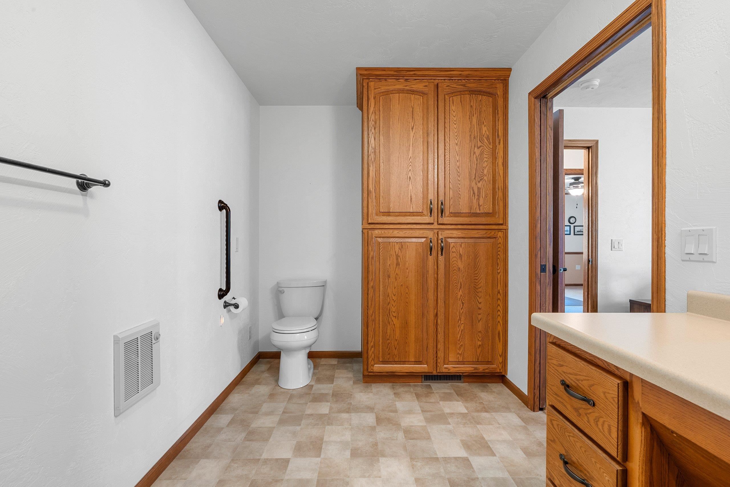 3341 Mockingbird Way Oshkosh, WI 54904 - Photo 32 of 66