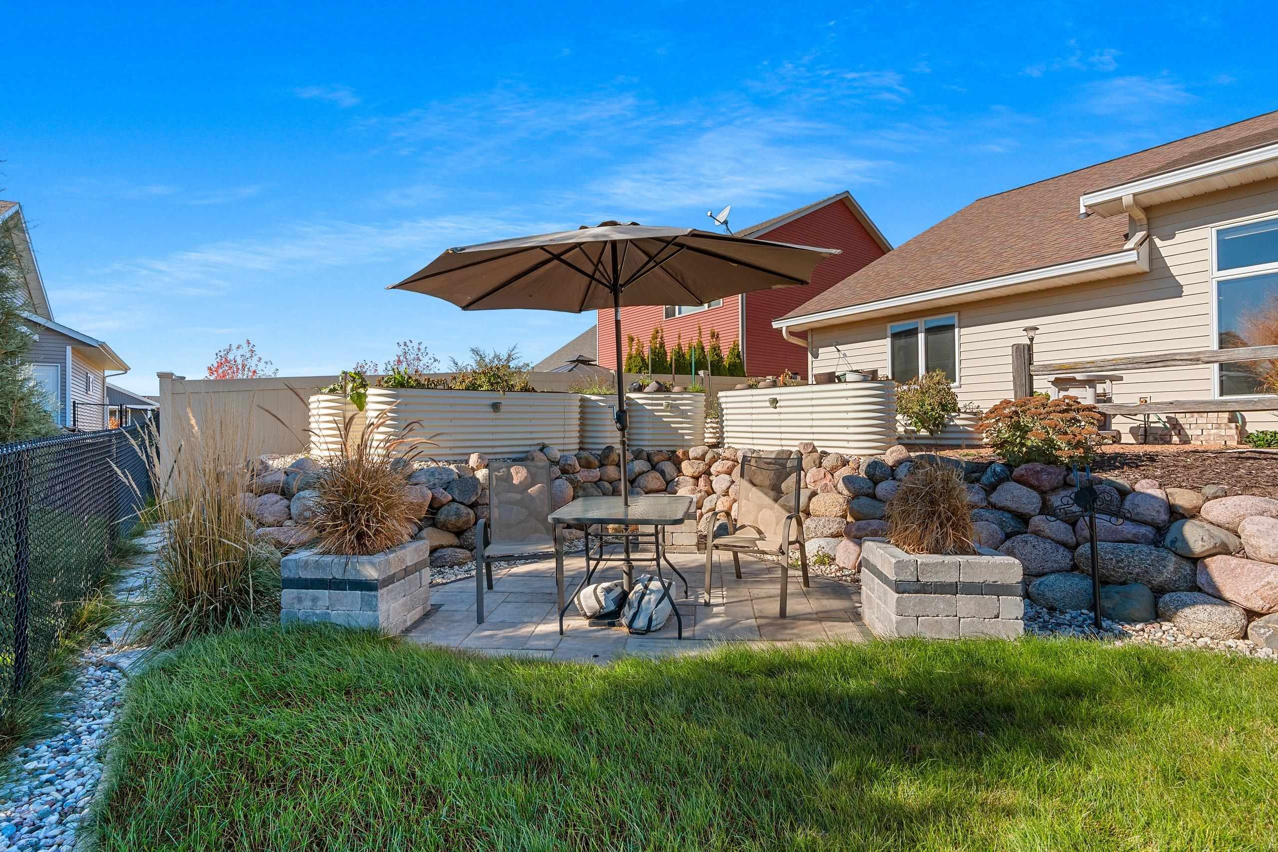 3341 Mockingbird Way Oshkosh, WI 54904 - Photo 53 of 66