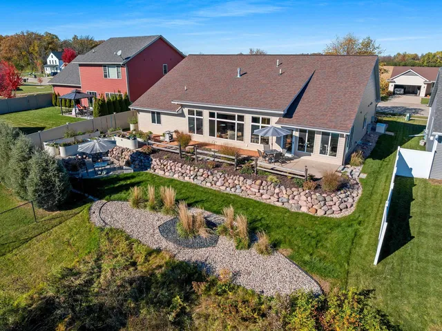 $559,900 | 3341 Mockingbird Way, Oshkosh, WI 54904