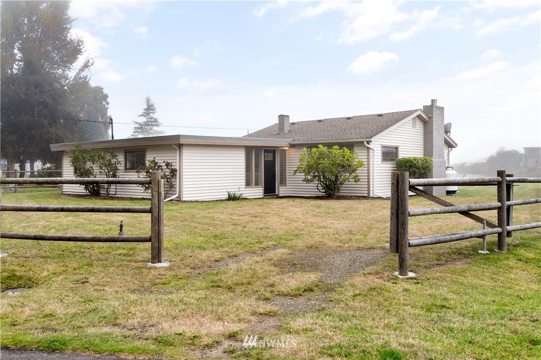 3548 Shell Street Greenbank, WA 98253 - Photo 3 of 39 Gallery Image 3