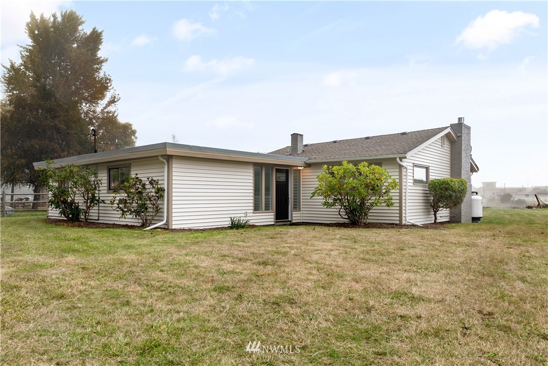 3548 Shell Street Greenbank, WA 98253 - Photo 4 of 39 Gallery Image 4
