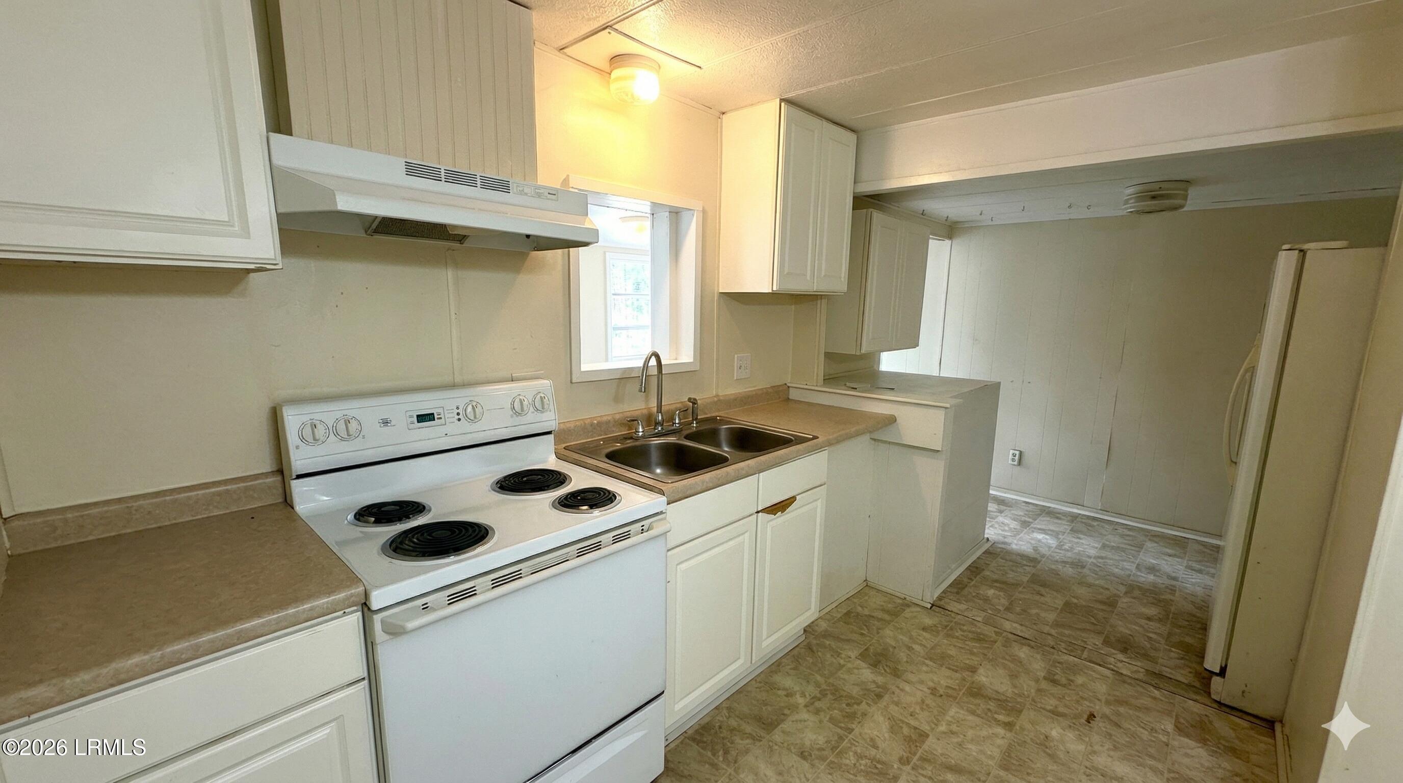 104 Castle Rock Road Beaufort, SC 29906 - Photo 5 of 17 Gemini_Generated_Image_zcsccnzcsccnzcsc