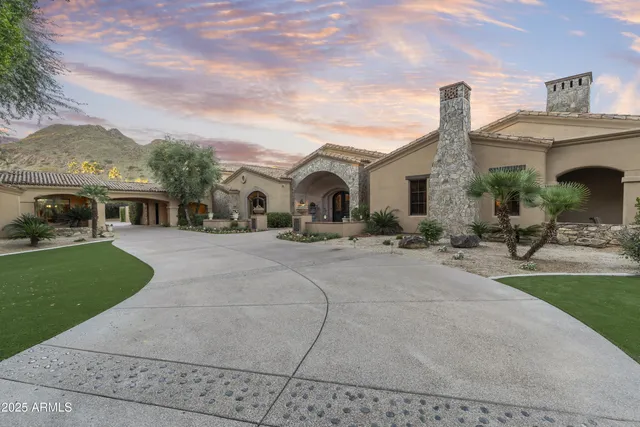 $10,495,000 | 6402 East Chaparral Road, Paradise Valley, AZ 85253