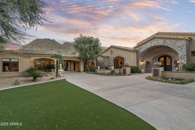 $10,495,000 | 6402 East Chaparral Road, Paradise Valley, AZ 85253
