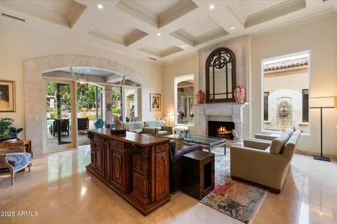 $10,495,000 | 6402 East Chaparral Road, Paradise Valley, AZ 85253