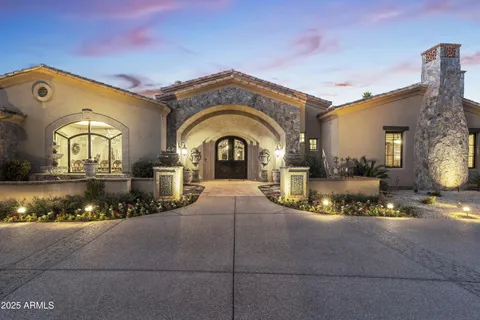 $10,495,000 | 6402 East Chaparral Road, Paradise Valley, AZ 85253