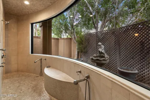 $10,495,000 | 6402 East Chaparral Road, Paradise Valley, AZ 85253