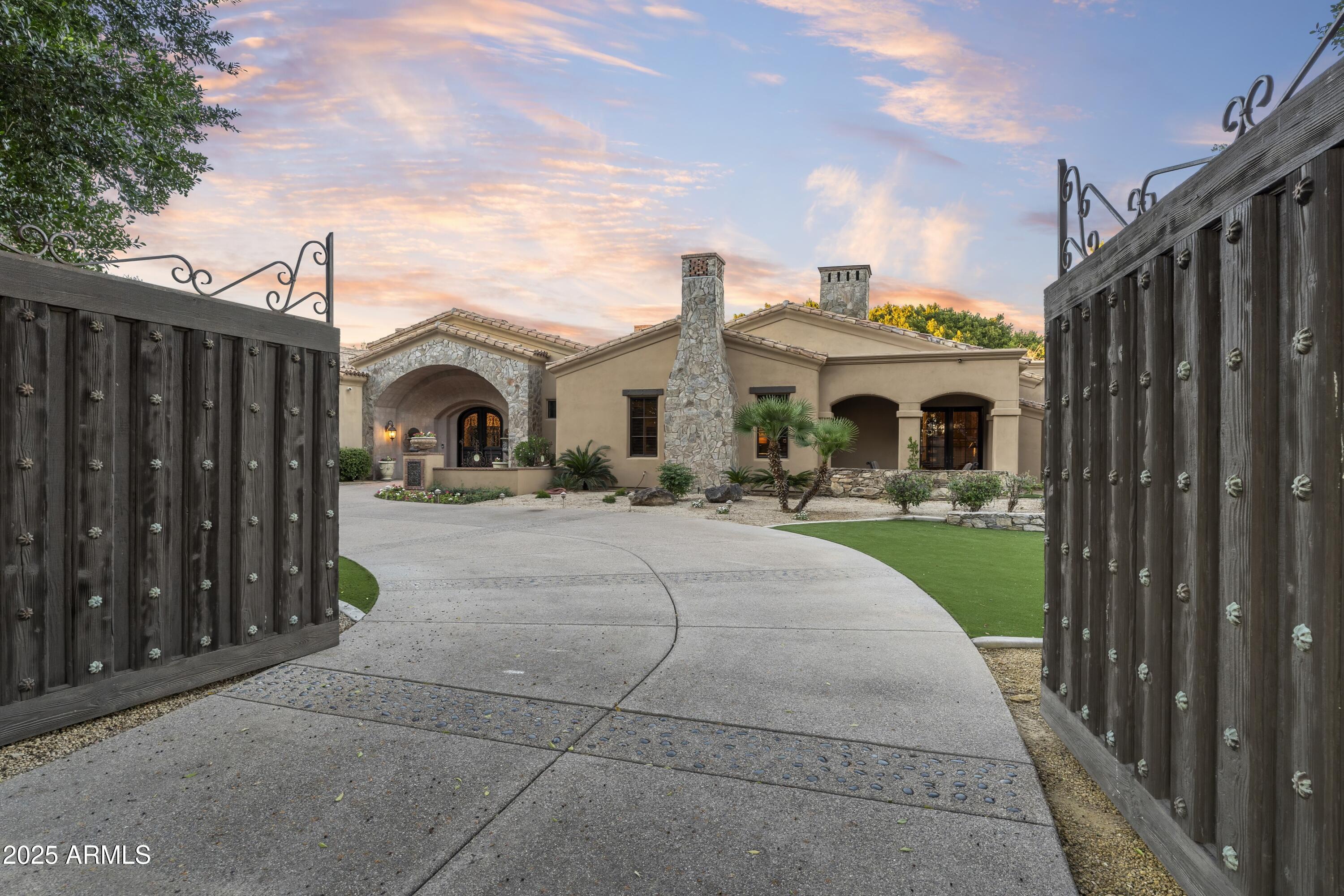 6402 East Chaparral Road Paradise Valley, AZ 85253 - Photo 4 of 125 051_DSC_5010