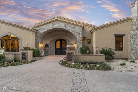 $10,495,000 | 6402 East Chaparral Road, Paradise Valley, AZ 85253