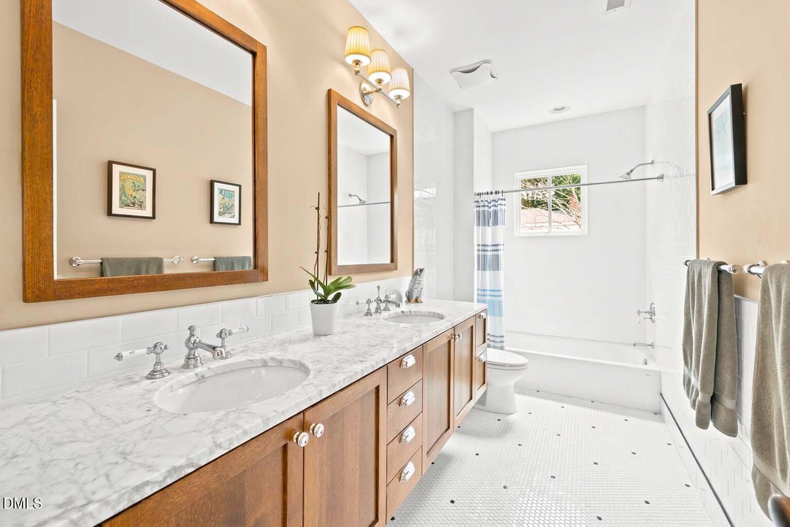550 East Edenton Street Raleigh, NC 27601 - Photo 48 of 65 Shared Full Bath