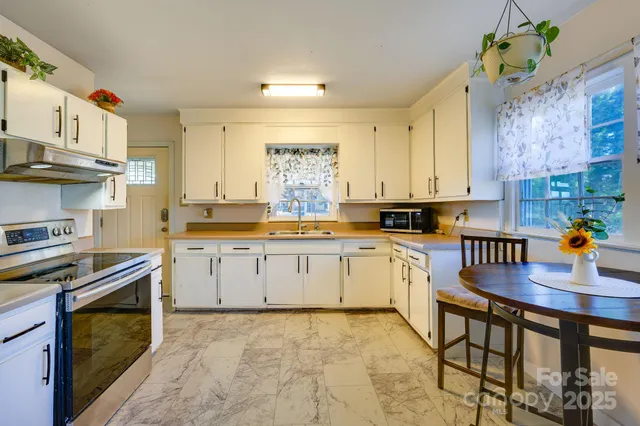 $350,000 | 6362 Sherrills Ford Road, Catawba, NC 28609