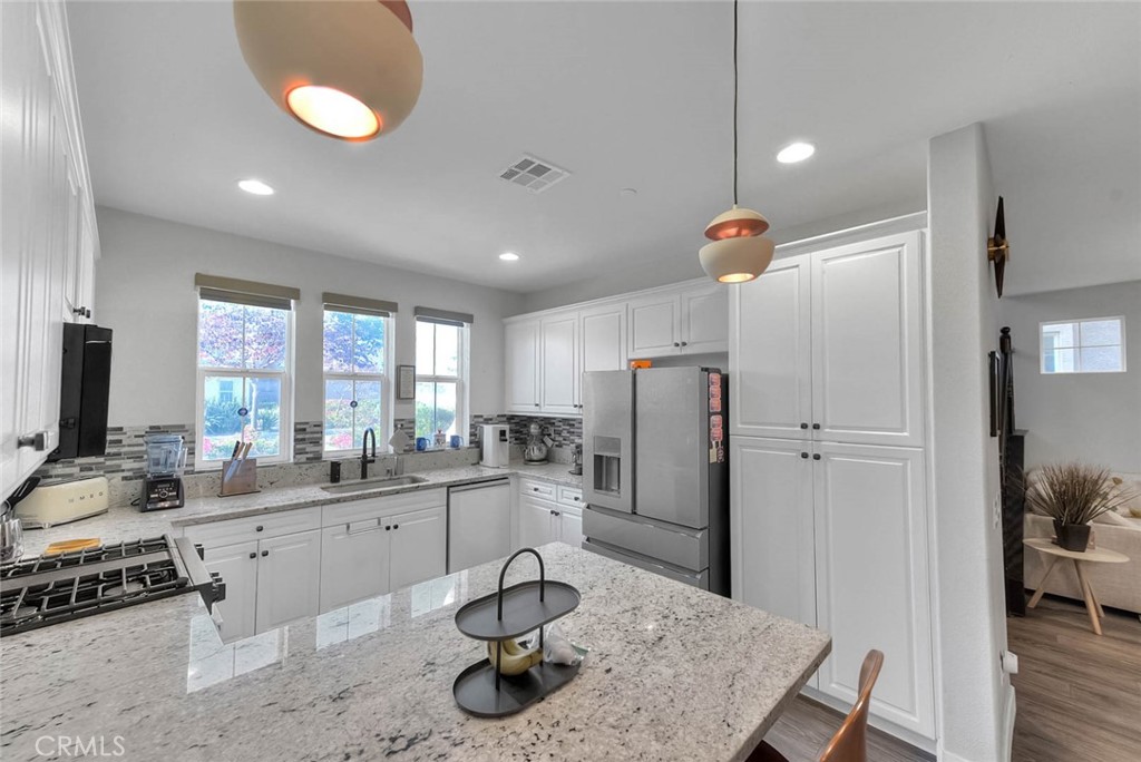 5926 Ginger Drive Eastvale, CA 92880 - Photo 9 of 67