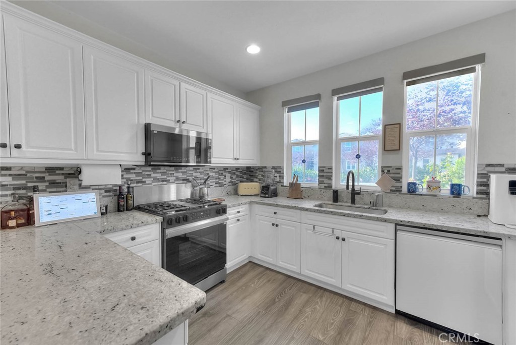 5926 Ginger Drive Eastvale, CA 92880 - Photo 10 of 67
