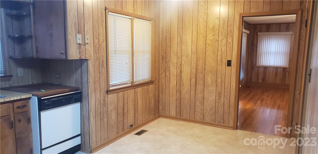 612 Gillsbrook Road Lancaster, SC 29720 - Photo 6 of 14 Gallery Image 6