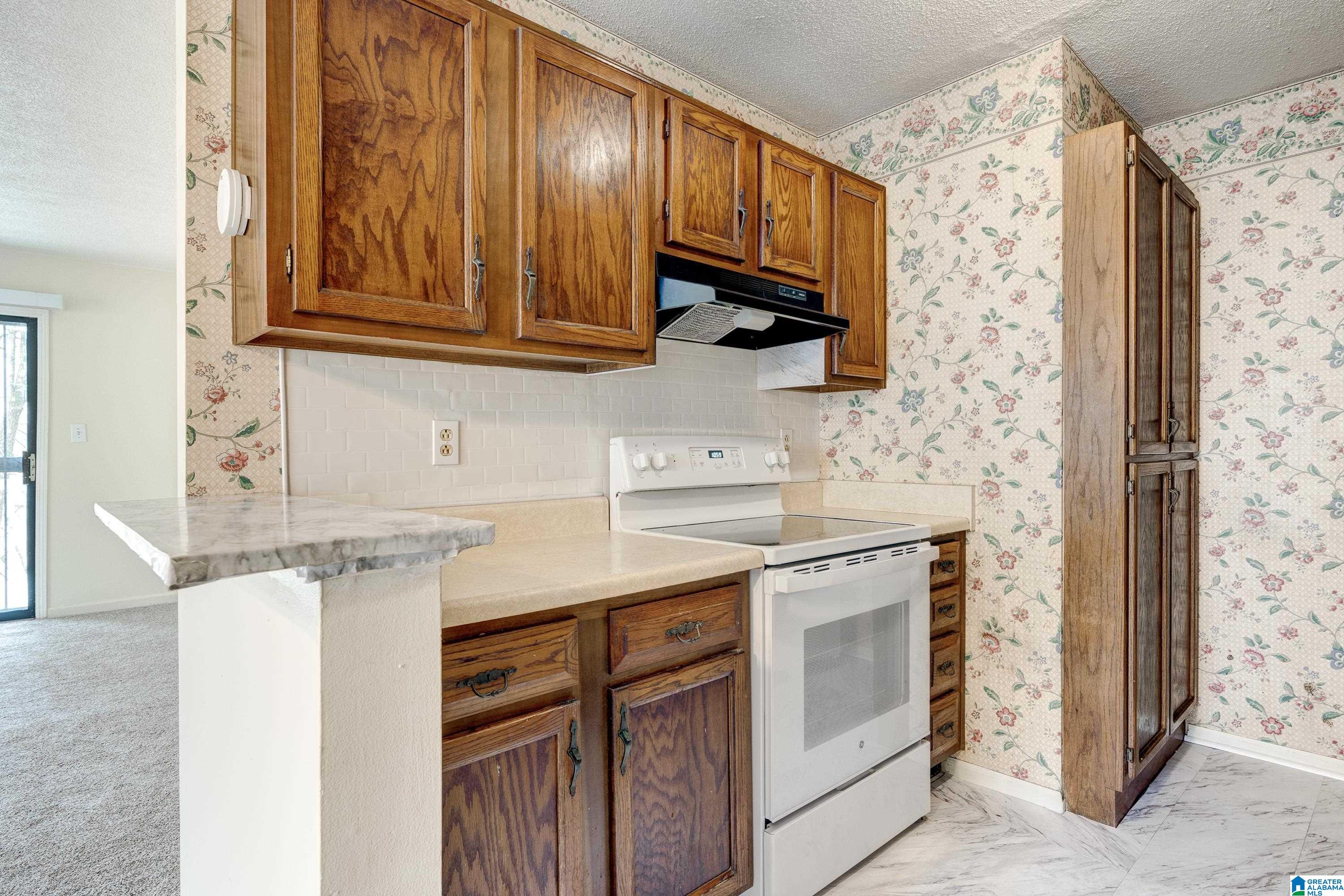 6115 Crest Green Road Birmingham, AL 35212 - Photo 10 of 25