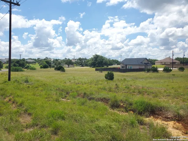 $77,500 | 118 Warren Wallace, Blanco, TX 78606