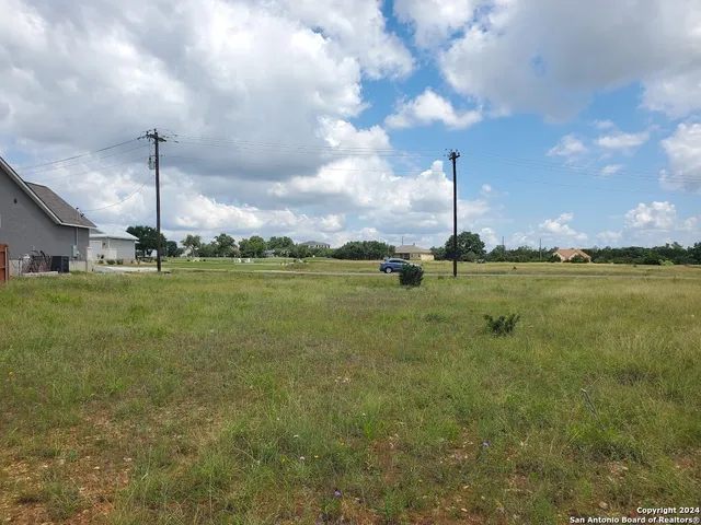$77,500 | 118 Warren Wallace, Blanco, TX 78606