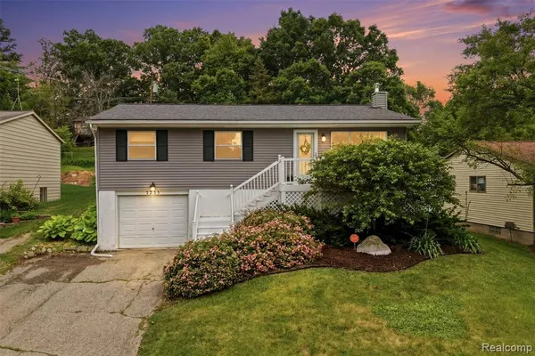 $350,000 | 5233 Van Winkle Street, Brighton, MI 48116