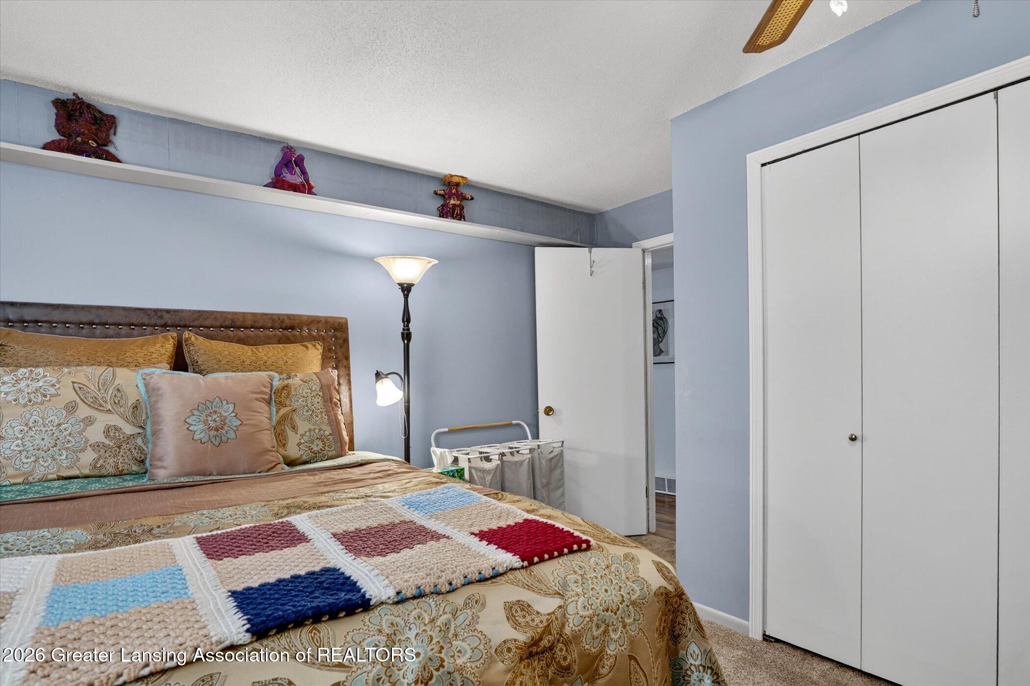 4809 Gull Road, Unit 23 Lansing, MI 48917 - Photo 21 of 26 21-4809-Gull-Rd-apt-23-WindowStill-Real-