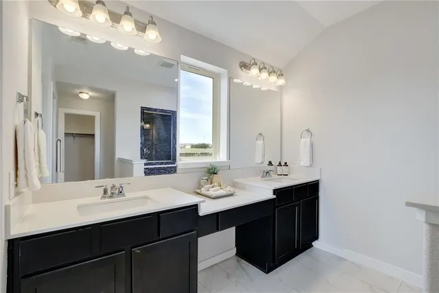 $3,400 | 7219 Auburn Blaze Lane, Austin, TX 78744