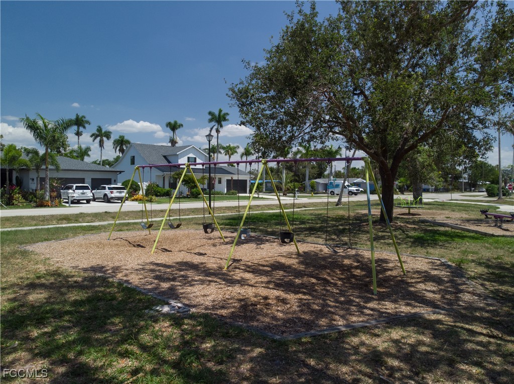 3717 Hanover Street Fort Myers, FL 33901 - Photo 32 of 41