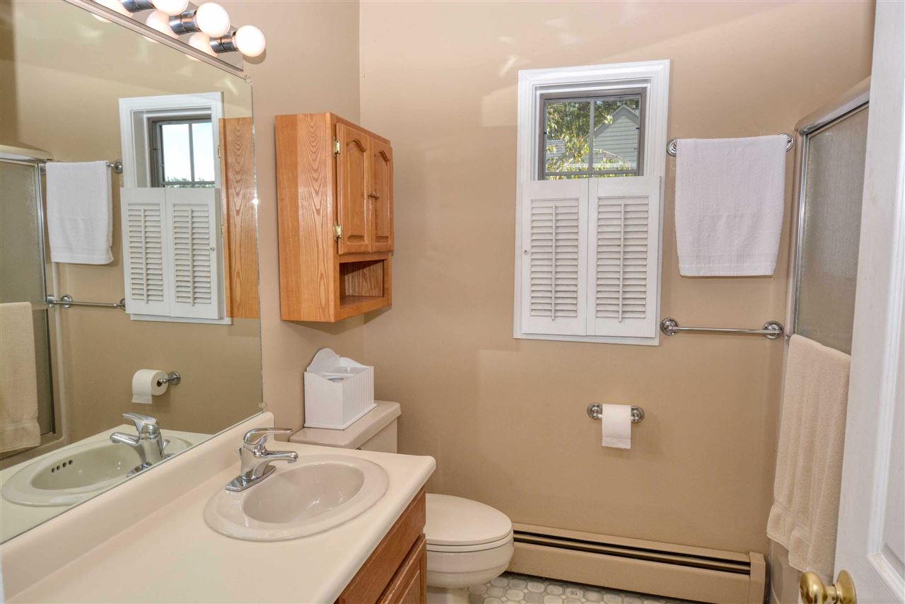 1 Old Robinson Road, Unit B Hudson, NH 03051 - Photo 8 of 12