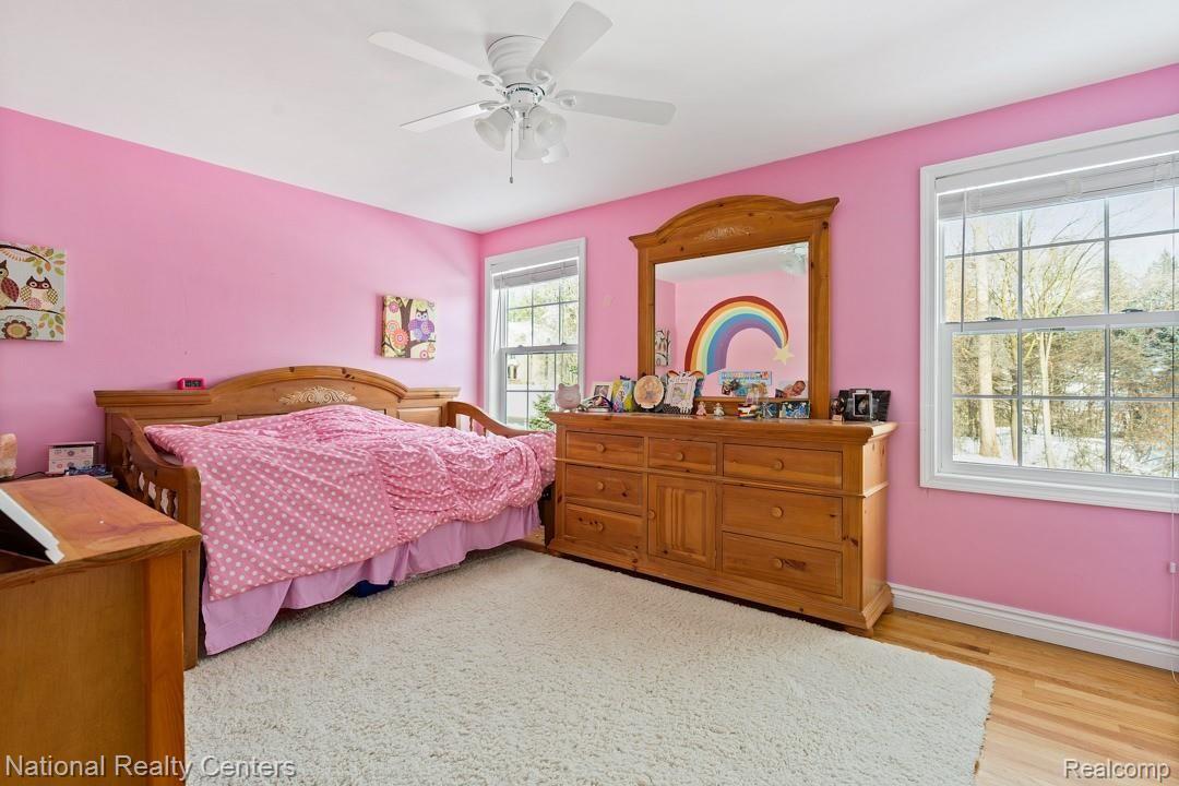 455 Cherry Tree Lane Rochester, MI 48306 - Photo 21 of 35 Third bedroom