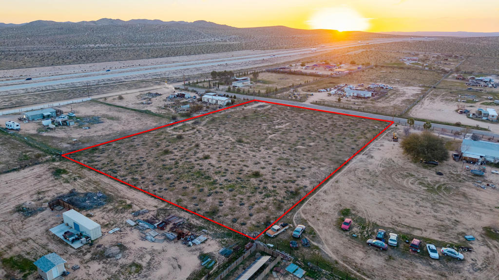 263 Hidden River Road Barstow, CA 92311 - Photo 4 of 8 a view of a outdoor space