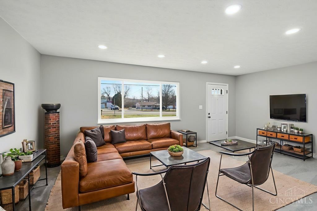 2615 Cincinnati Dayton Road Middletown, OH 45044 - Photo 9 of 45