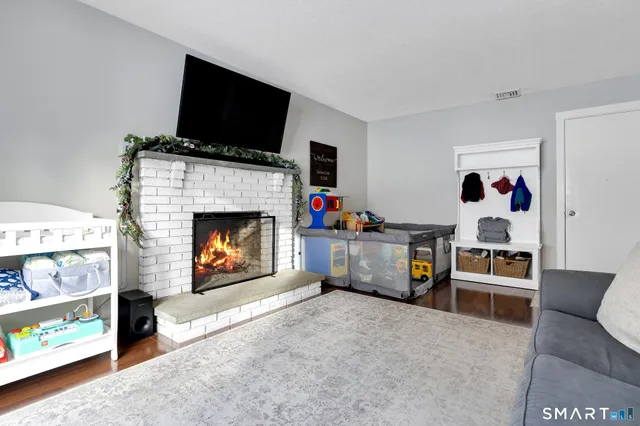 $559,900 | 22 Harnish Lane, Wallingford, CT 06492