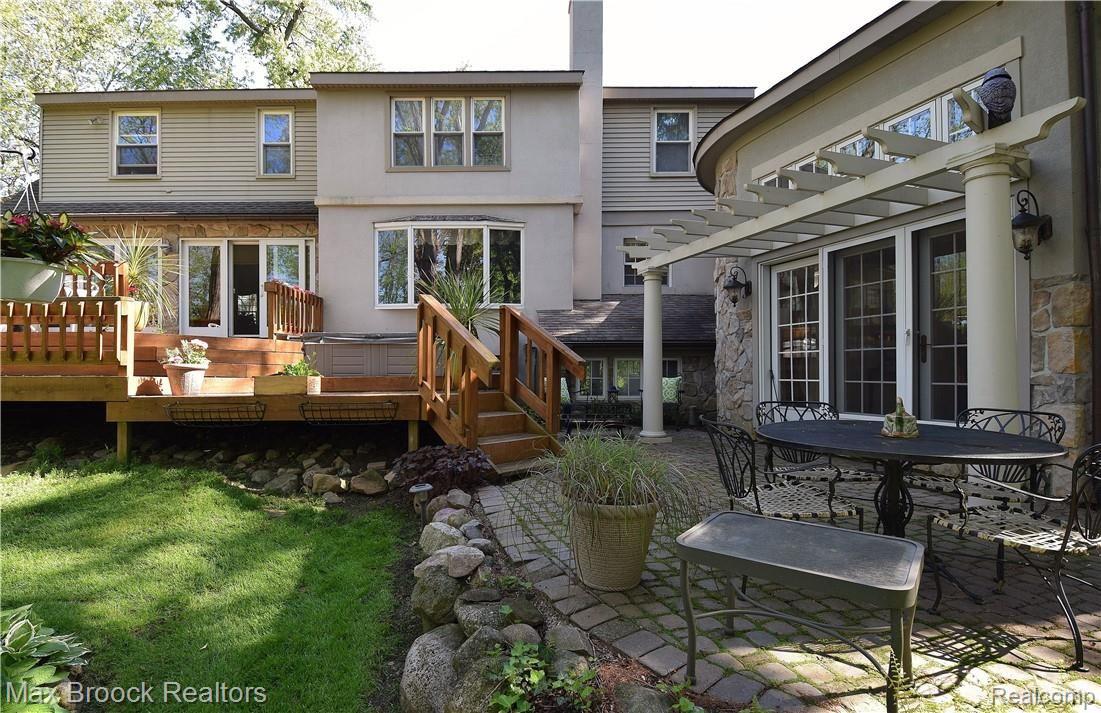 4205 Valley Forge Road Bloomfield Hills, MI 48301 - Photo 27 of 30 back of home .JPG