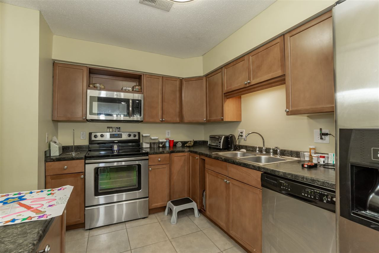 547 Pine Ridge Place, Unit 547 Raleigh, NC 27609 - Photo 12 of 27 Photo 12