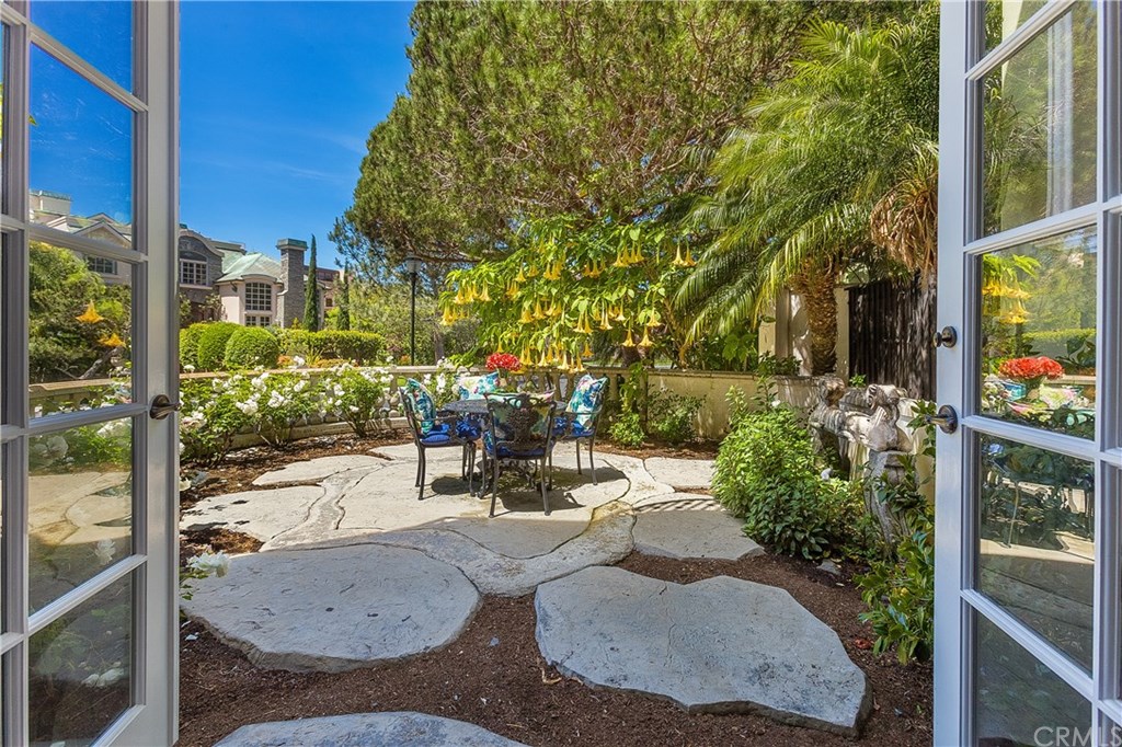 40 Smithcliffs Road Laguna Beach, CA 92651 - Photo 19 of 58