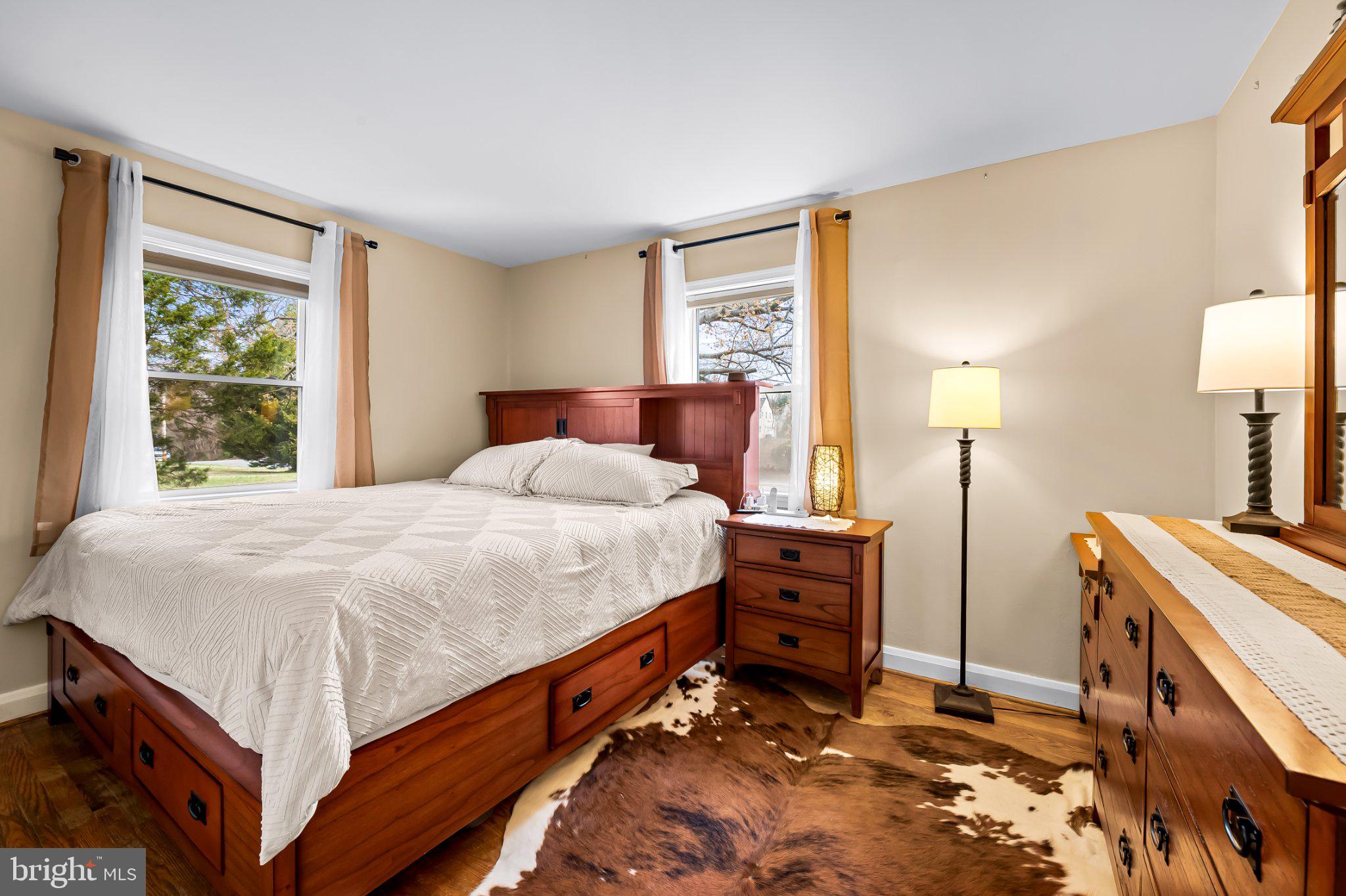 5617 Allender Road White Marsh, MD 21162 - Photo 25 of 32 Cozy retreat with natural light.