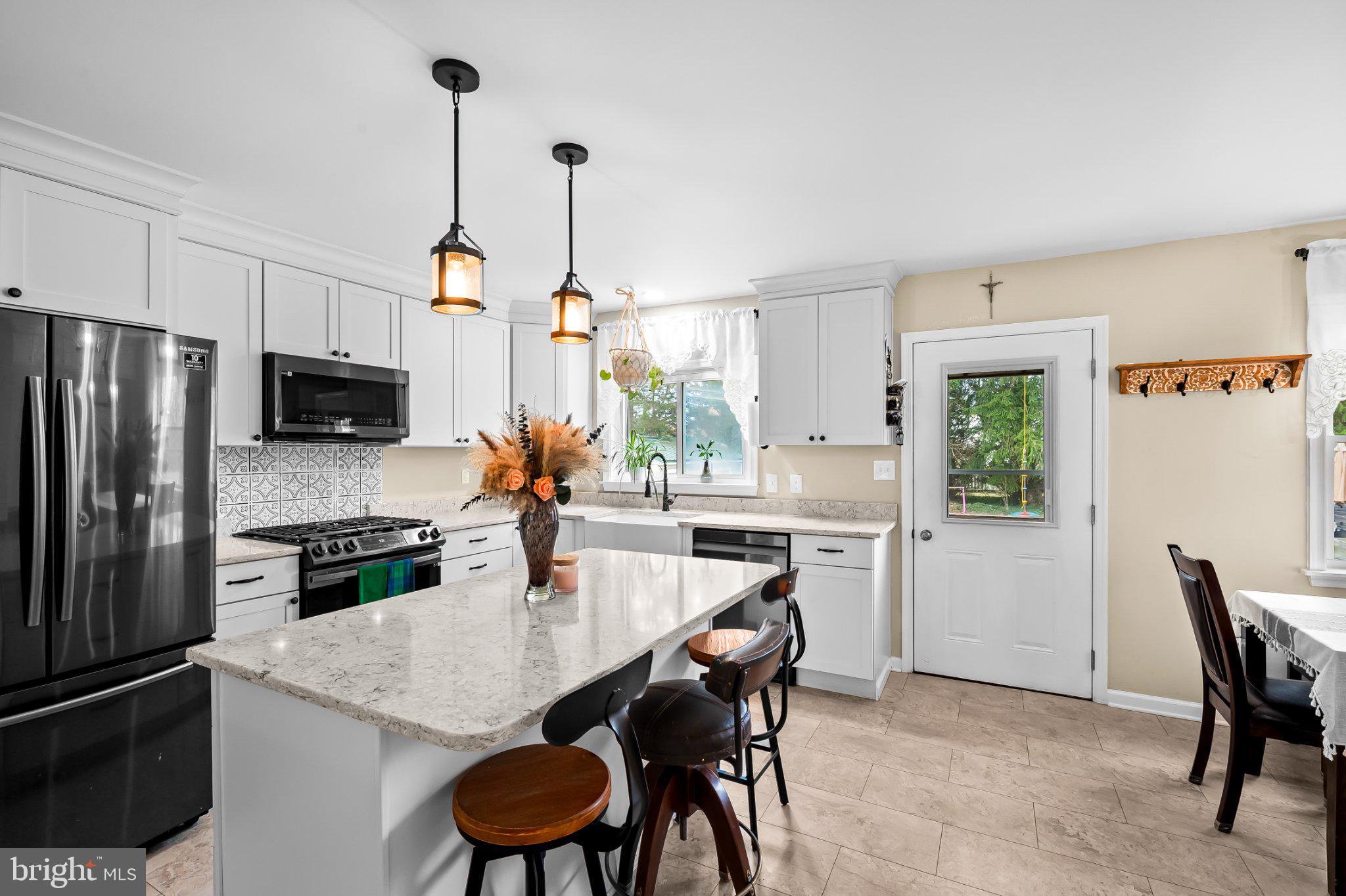 5617 Allender Road White Marsh, MD 21162 - Photo 8 of 32 Bright and inviting modern kitchen.