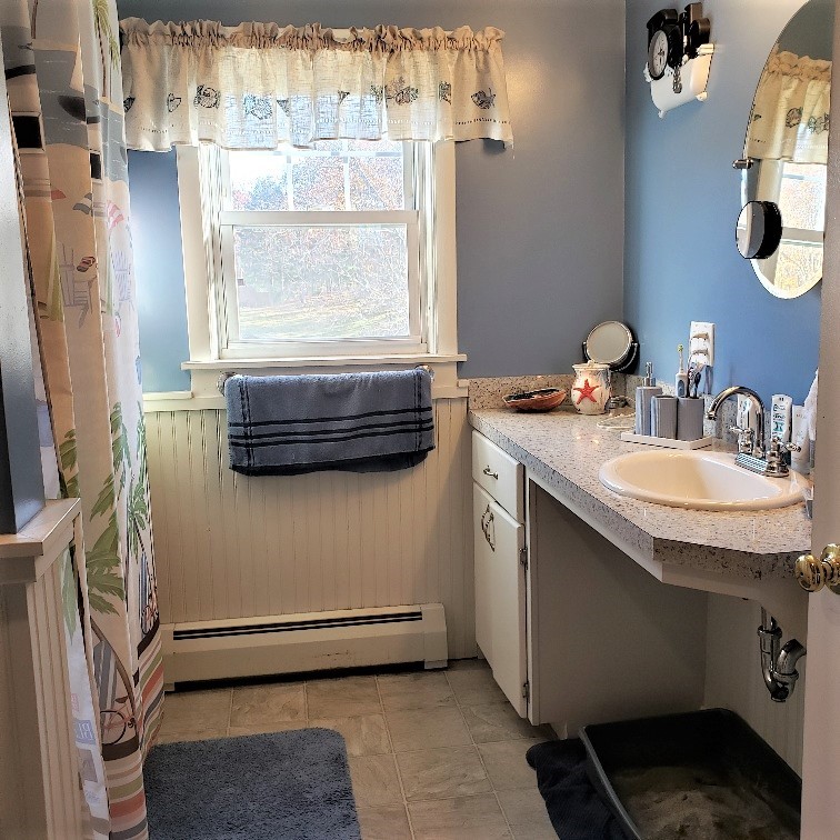 645 Knotty Oak Road Coventry, RI 02816 - Photo 13 of 35 1st floor full bath