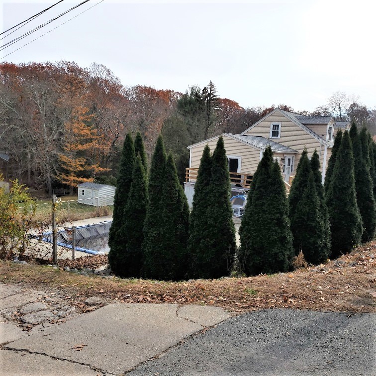 645 Knotty Oak Road Coventry, RI 02816 - Photo 6 of 35 Corner lot to paper street
